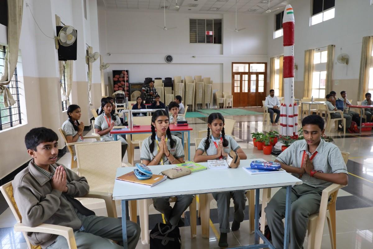 Young Space Pioneers Showcase Working Satellite and Rocket Models (3)