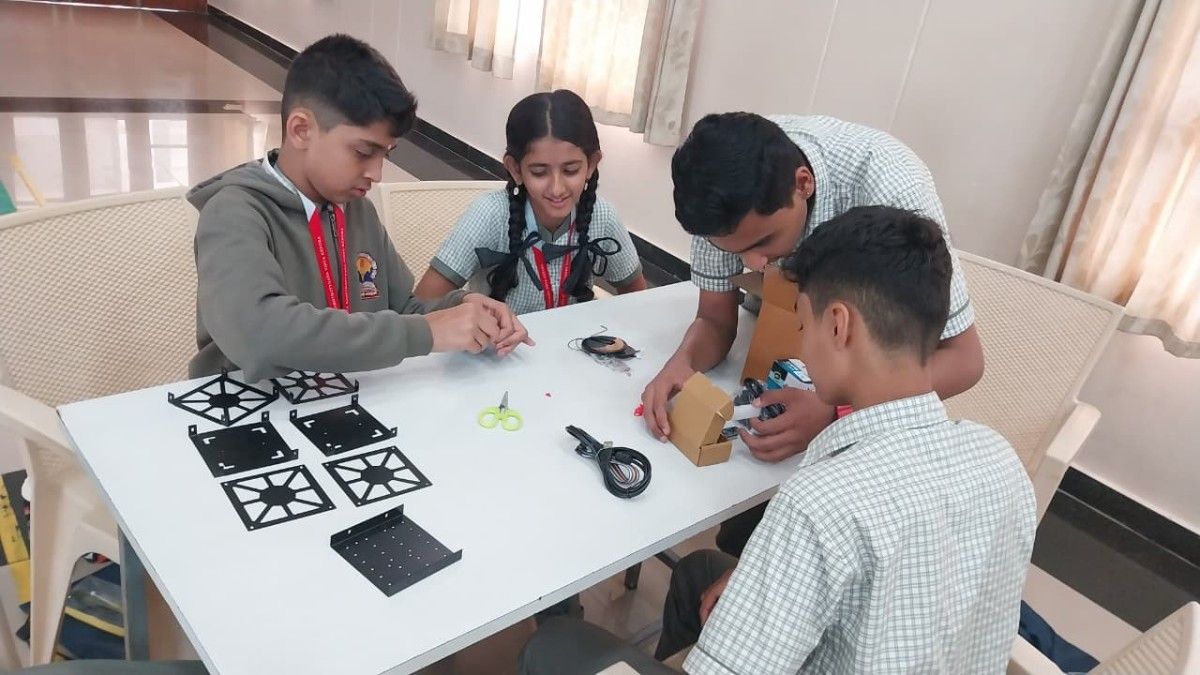 Young Space Pioneers Showcase Working Satellite and Rocket Models (9)